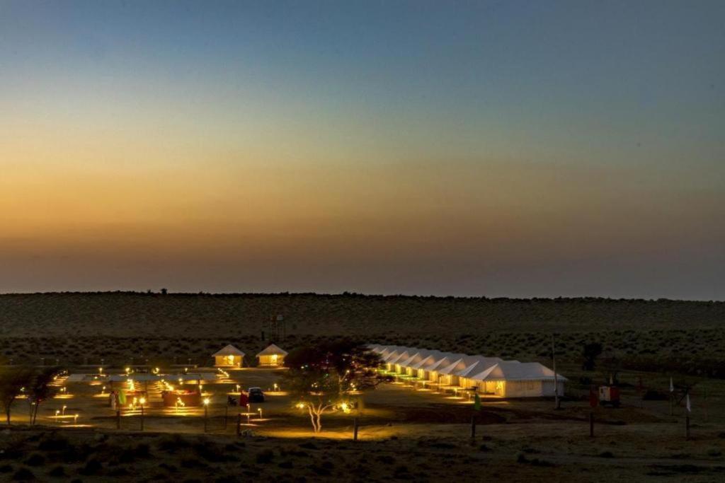 Golden Sandstone Hotel desert safari camp Jaisalmer Eksteriør billede