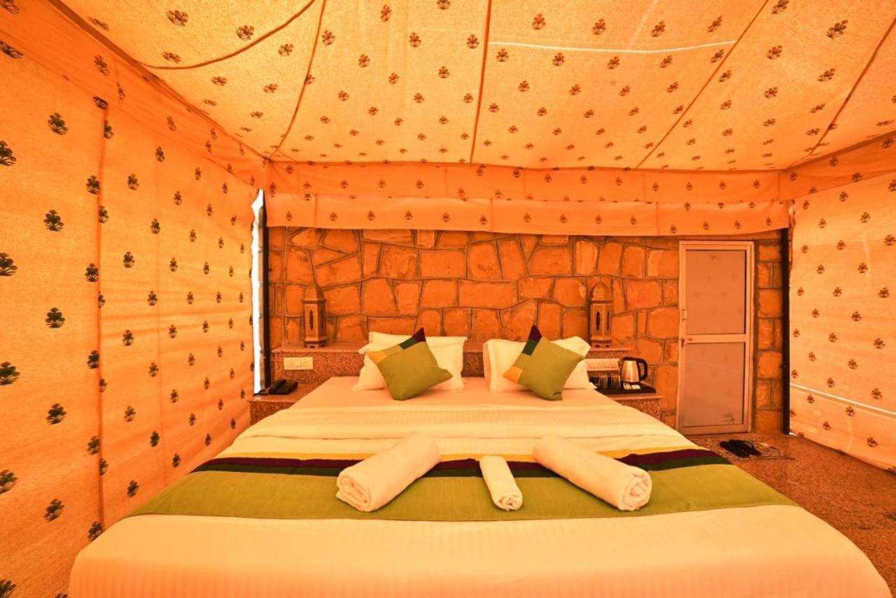 Golden Sandstone Hotel desert safari camp Jaisalmer Eksteriør billede