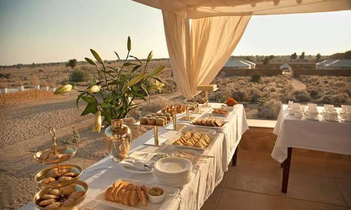 Golden Sandstone Hotel desert safari camp Jaisalmer Eksteriør billede